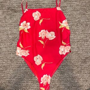 One piece with side boob